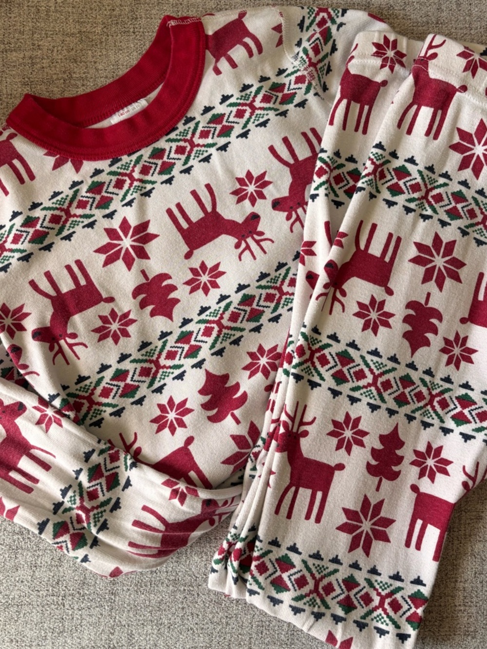 Hanna Andersson Cream, Red & Green Reindeer Holiday Pajama Set